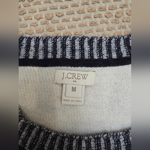 J.Crew Ombre Striped 3/4 Sleeve Sweater Medium - Picture 8 of 9